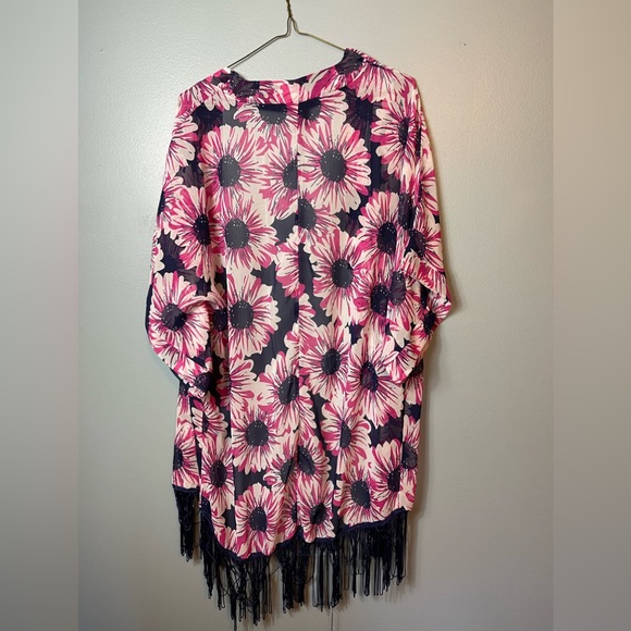 Steve Madden - Picture 2 of 4